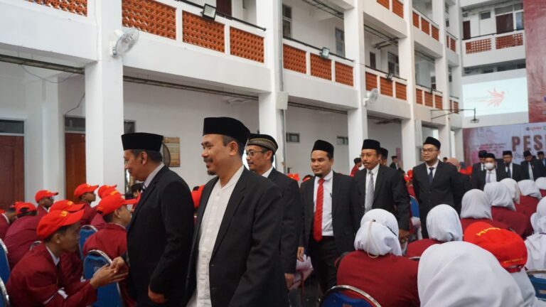 Dekan FAI Sambut Mahasiswa Baru di Momen PESMABA 2023