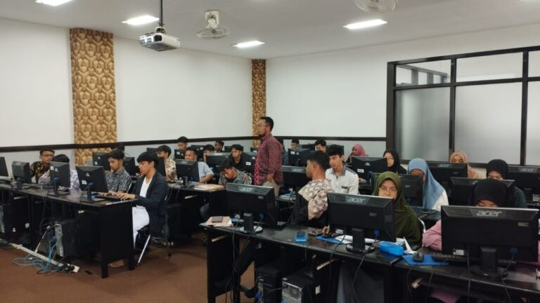 Perkuat Kemampuan Penulisan Akademik, FAI UMM Gelar Workshop Academic Skills II untuk Mahasiswa Angkatan 2022
