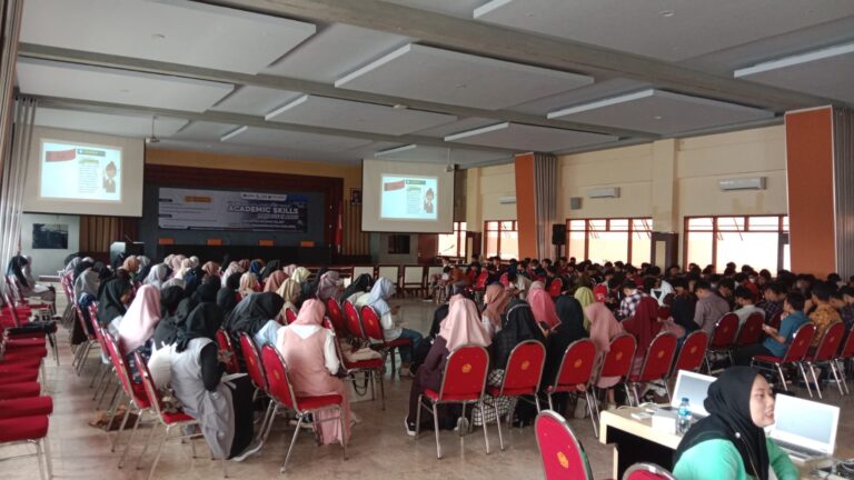 Bekali Mahasiswa Baru Dengan Pelatihan Academic Skills Sebelum Perkuliahan