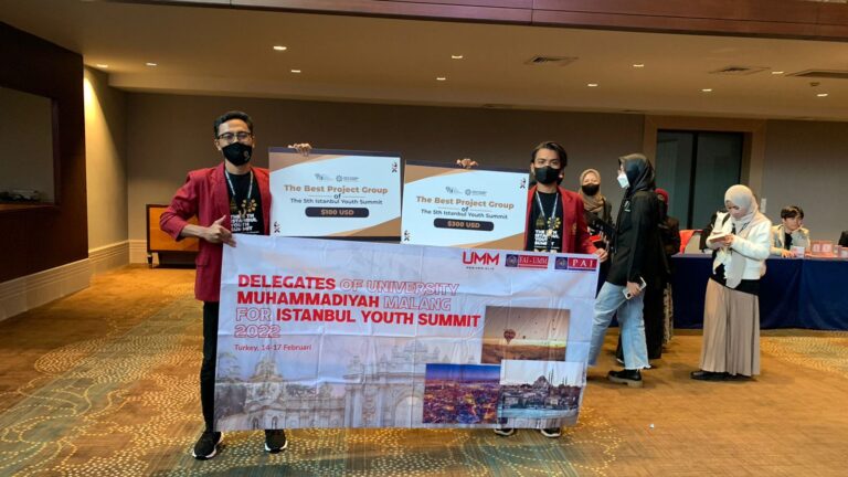 Dua Mahasiswa FAI UMM Sabet Juara Internasional di Ajang Youth Summit Turki