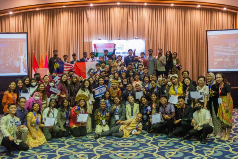 Mahasiswa Ekonomi Syariah UMM Ikuti Event International Model United Nations (IMUN) 2022.