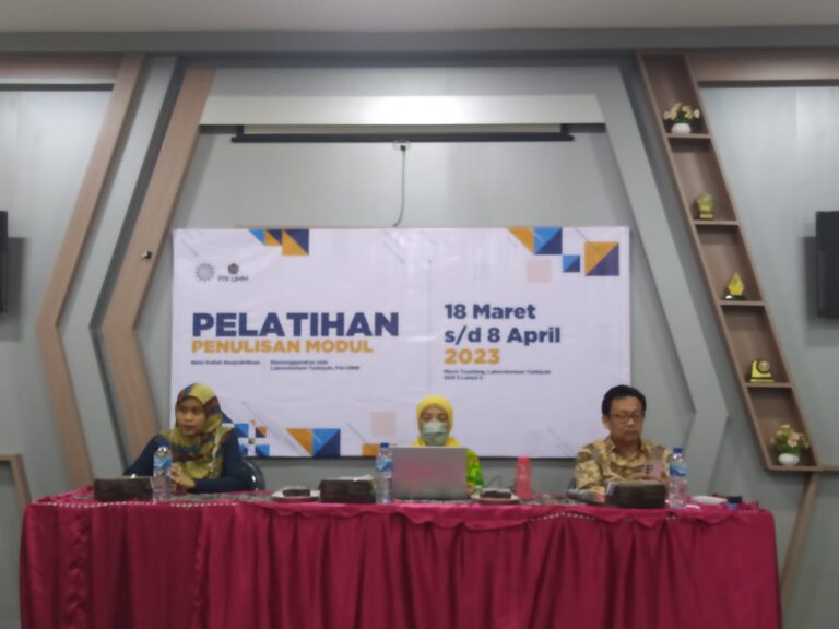 Bekali Dosen dengan Keterampilan Instruksional, Laboratorium Tarbiyah FAI Adakan Pelatihan Penulisan Modul Mata Kuliah Berpraktikum