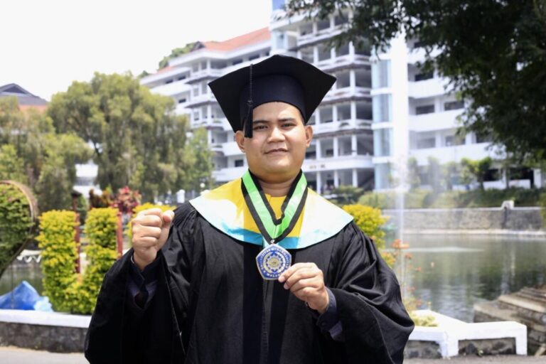 IPK Nyaris Sempurna, Mahasiswa FAI UMM Raih Lulusan Terbaik Universitas