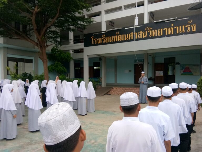MAGANG LUAR NEGERI PRODI BAHASA ARAB FAI UMM MENUJU REKOGNISI INTERNASIONAL