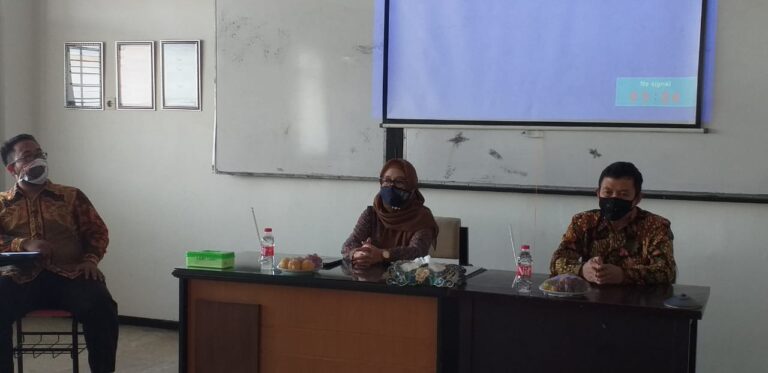 Pelatihan Pembelajaran Berbasis Luaran