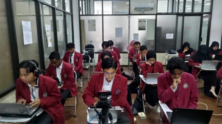 UJIAN KOMPREHENSIF TOAFL PERDANA: PBA UMM MENGUKUR KEMAHIRAN AKADEMIK MAHASISWA MENUJU TUGAS AKHIR